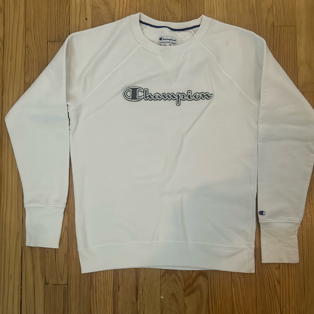 White champion crewneck sweatshirt
